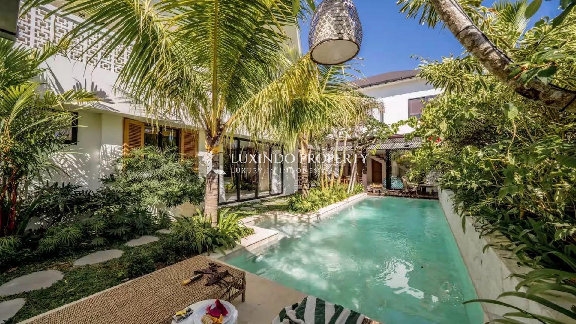 ULUWATU - NEWLY BUILT STYLISH HOME IN A PRIME LOCATION (FHV543)